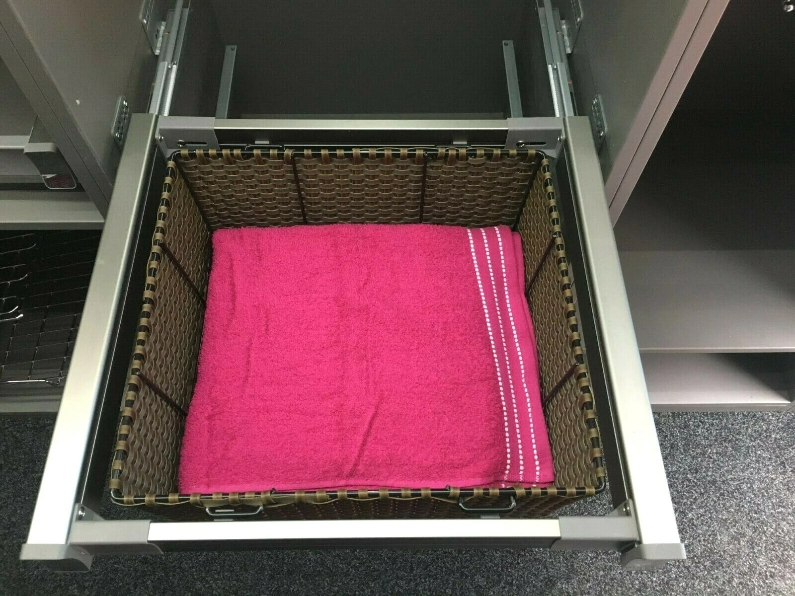 Wardrobe Towel, Trouser & Shirt Storage Basket - R
